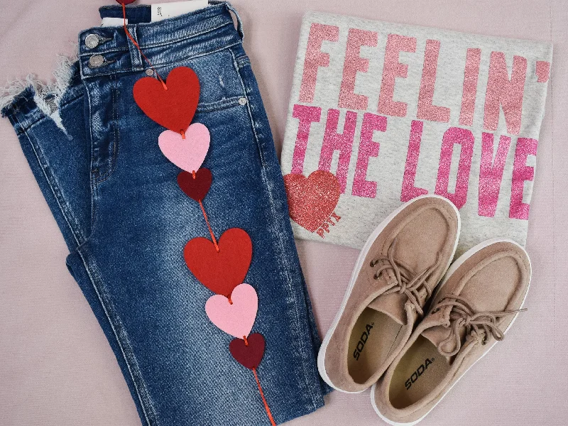 Women's Recycled Fabric T-Shirts-Feelin' The Love Graphic Tee