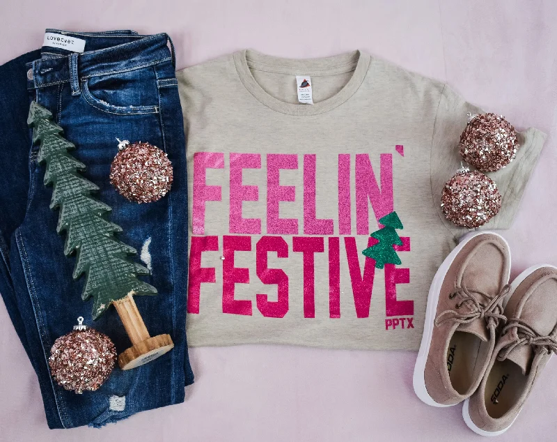 Women's Sleep T-Shirts-Feelin' Festive Glitter Graphic Tee