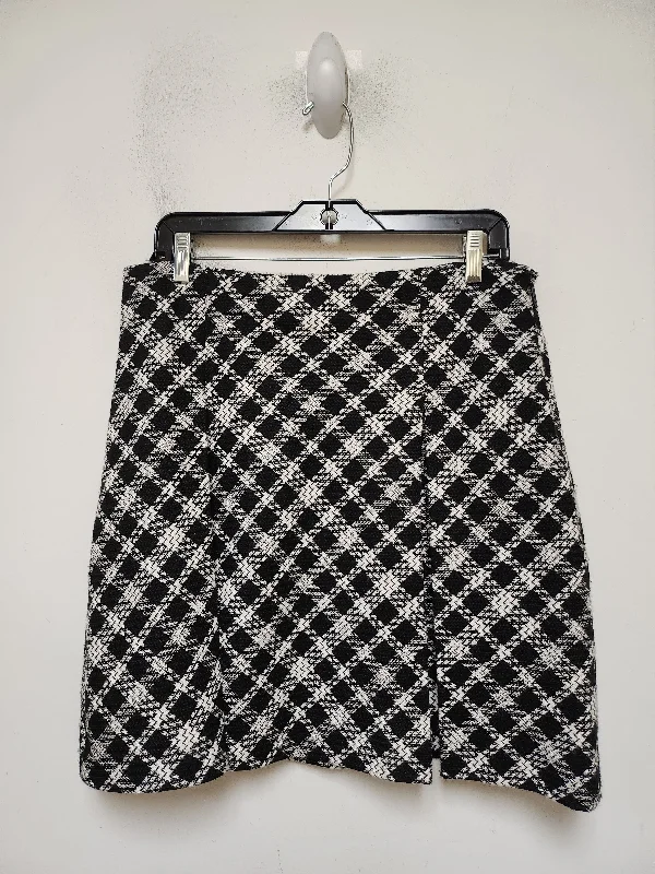 Women's Floral Print Skirts-Skirt Designer By Karl Lagerfeld In Black & White, Size: 10