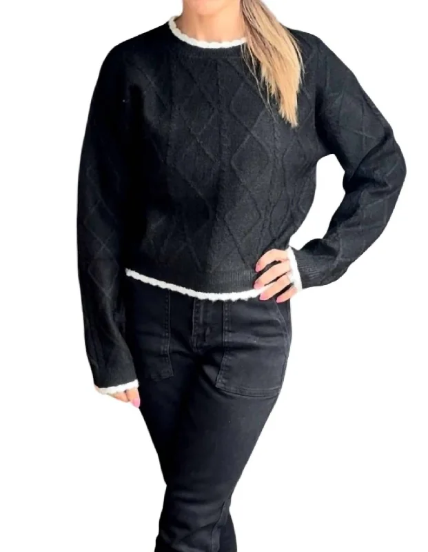 Women's Shimmer Floral Pullovers-Cable Knit Cropped Sweater In Black