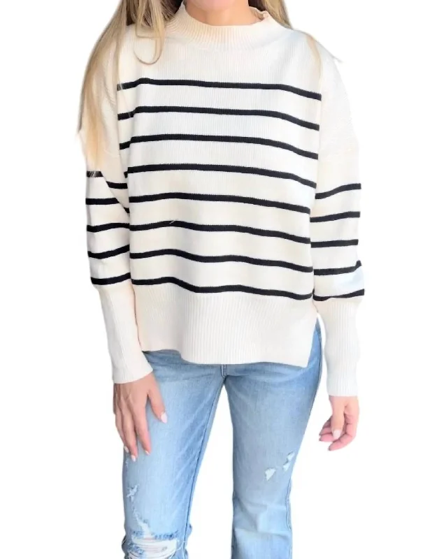 Women's Slim Fit Pullovers-Striped Round Neck Sweater In Black/cream