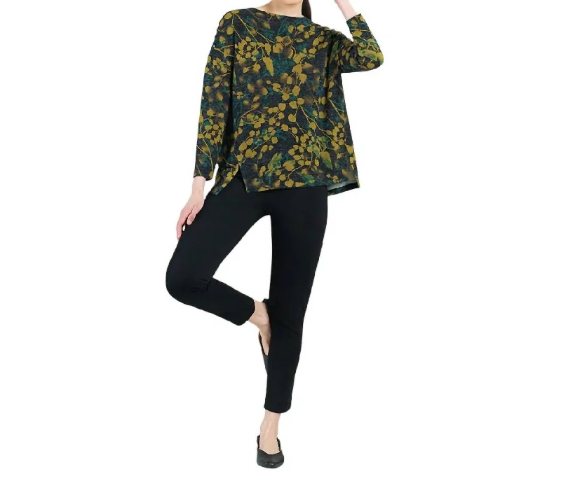 Women's Sequin A-Line Pullovers-Cozy Texture Vented Sweater In Black/olive