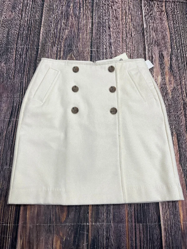 Women's Zip-Up Pleated Skirts-Skirt Mini & Short By Banana Republic In Cream, Size: 2