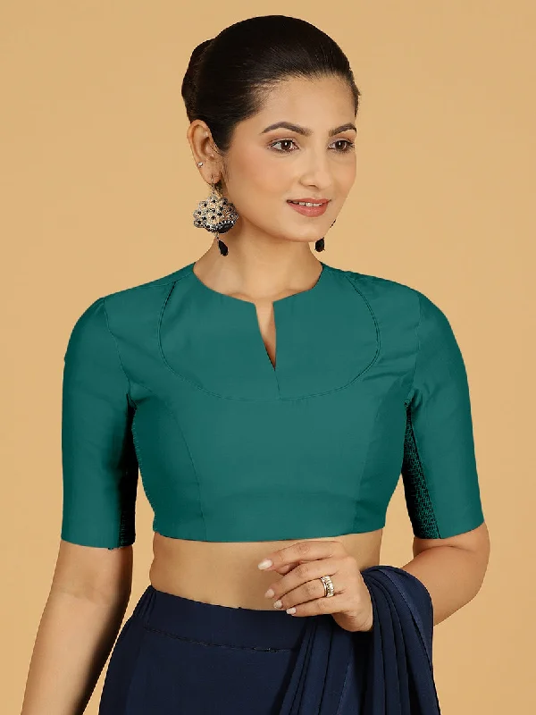 Karishma x Rozaana | Elbow Sleeves Saree Blouse in Peacock Green