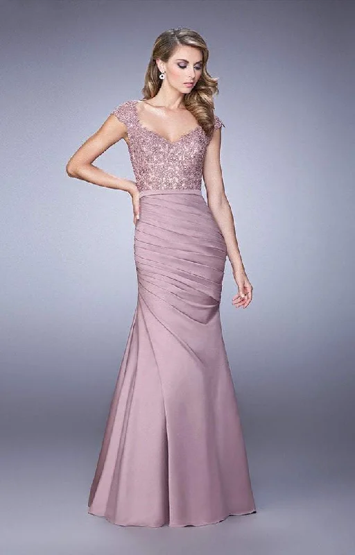 Women's Fit-and-Flare Evening Gowns-La Femme Lace V-neck Satin Mermaid Gown 21669SC